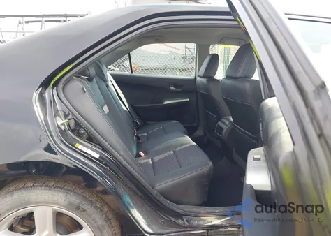 2014 Toyota Camry Se z USA, uszkodzony, nr VIN 4T1BF1FK9EU317888